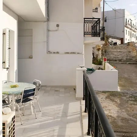 公寓 Castle View House Naxos City
