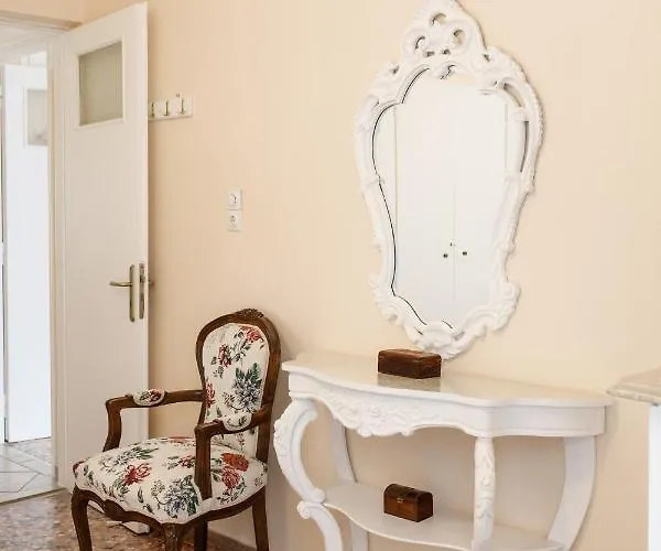 Castle View House * Naxos City