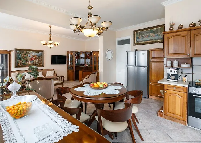 Castle View House * Naxos City